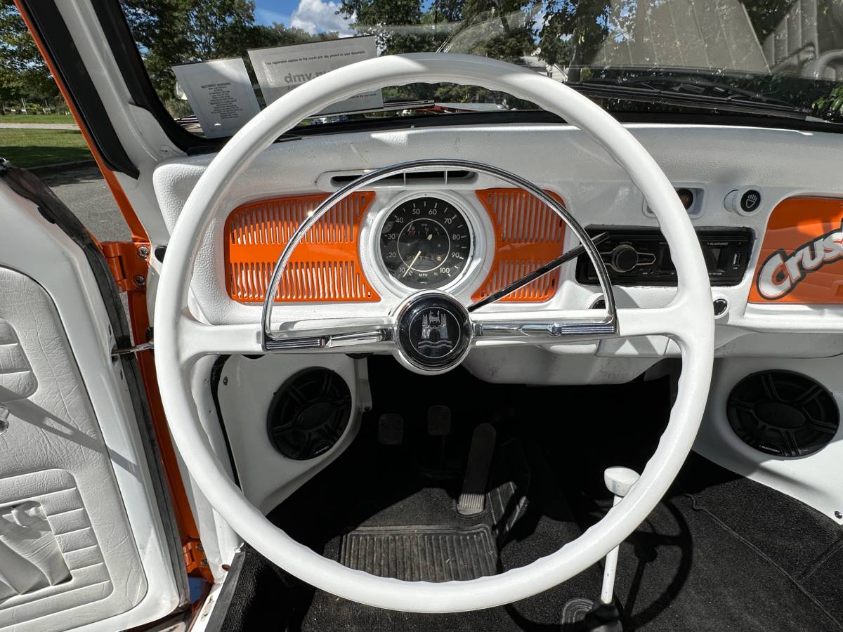 Vw-super-beetle-convertible-1972-custom-11