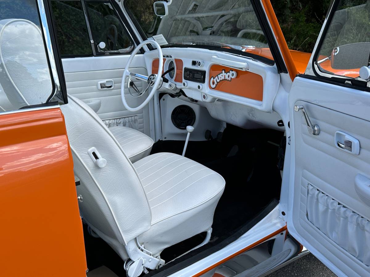 Vw-super-beetle-convertible-1972-custom-12