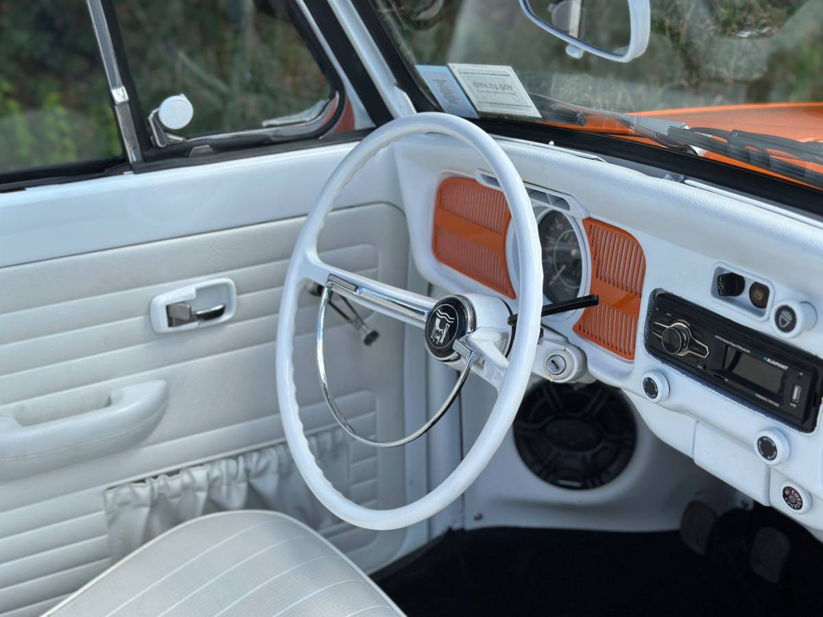 Vw-super-beetle-convertible-1972-custom-13