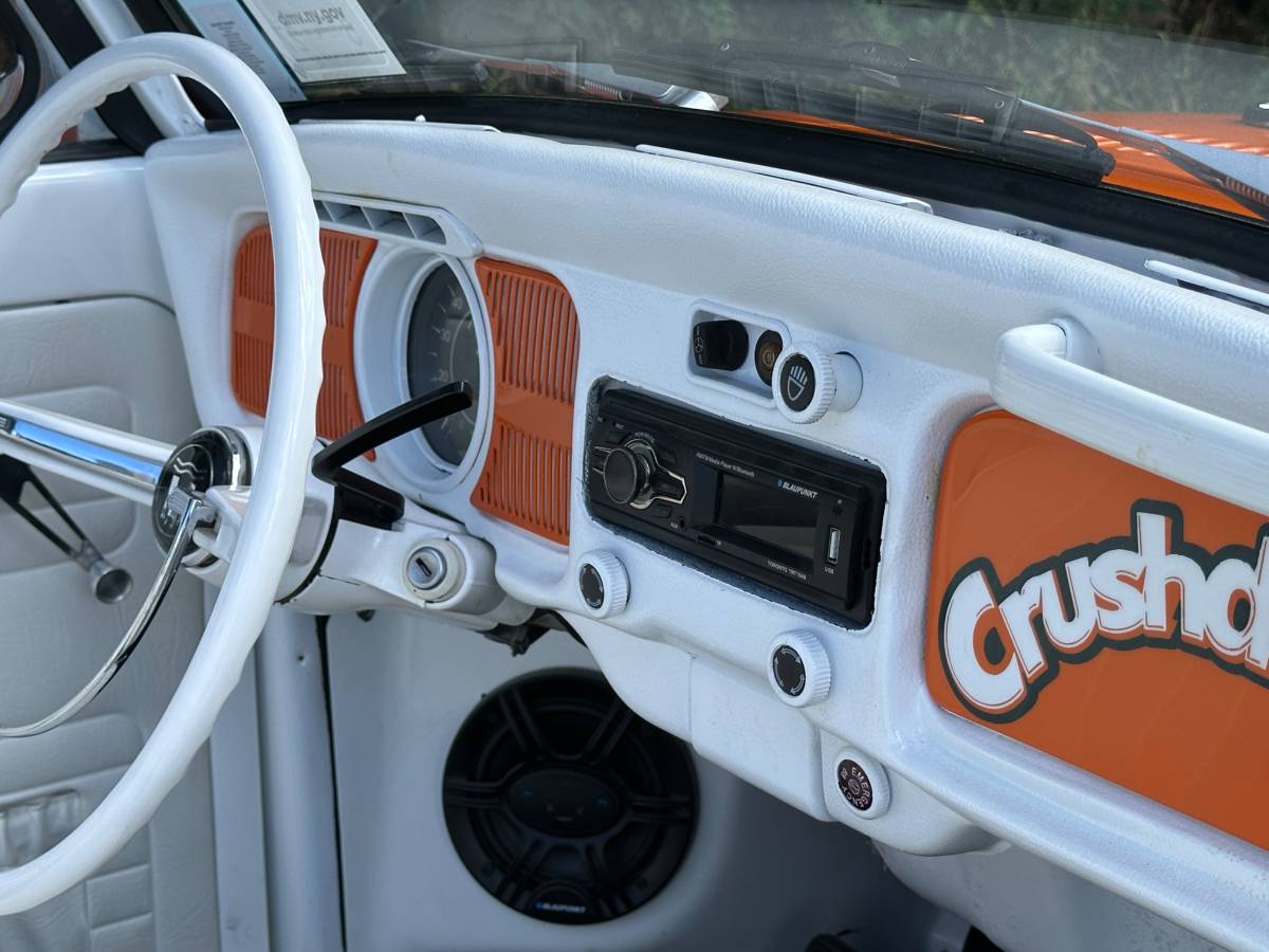 Vw-super-beetle-convertible-1972-custom-14