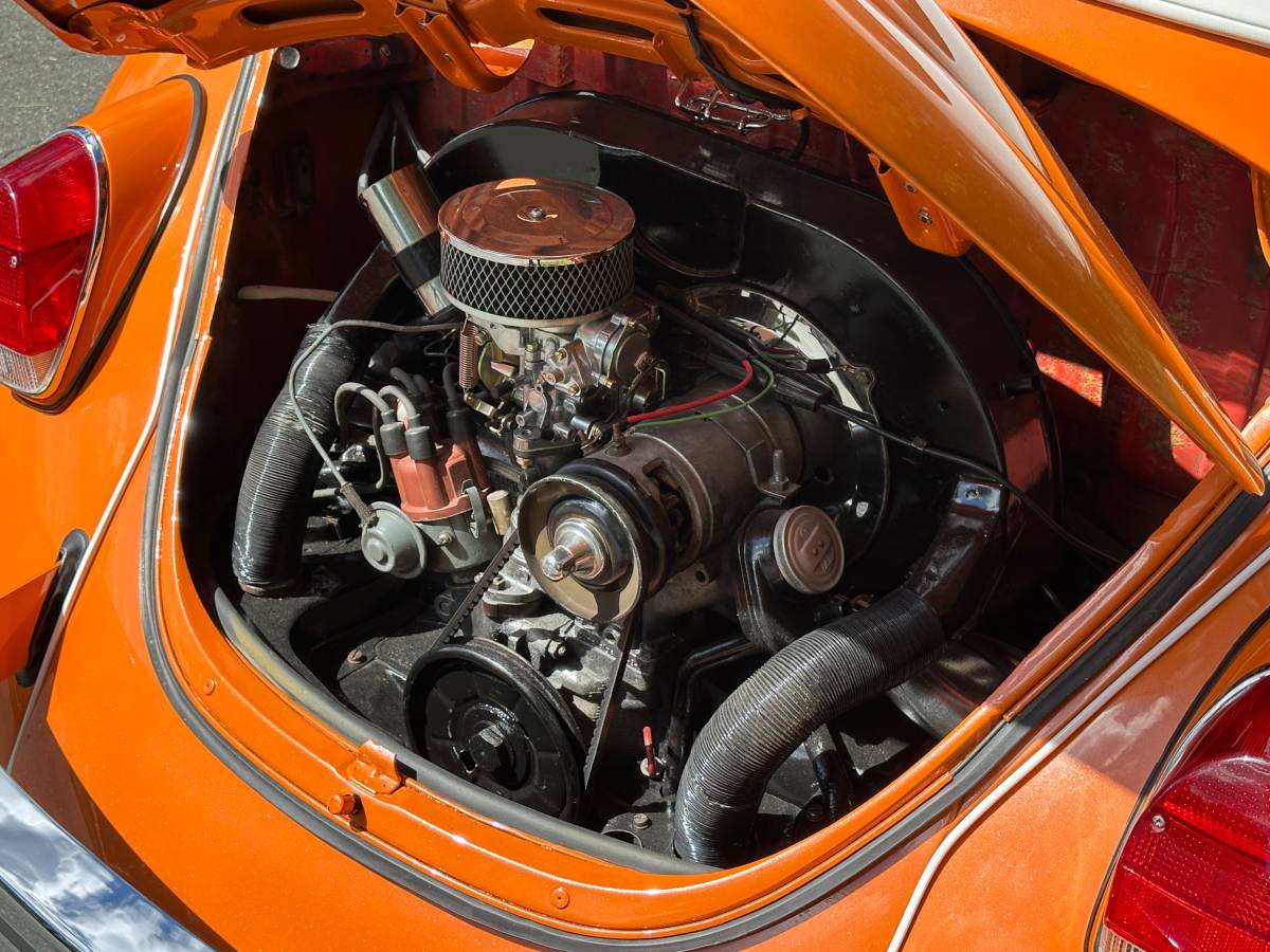 Vw-super-beetle-convertible-1972-custom-9