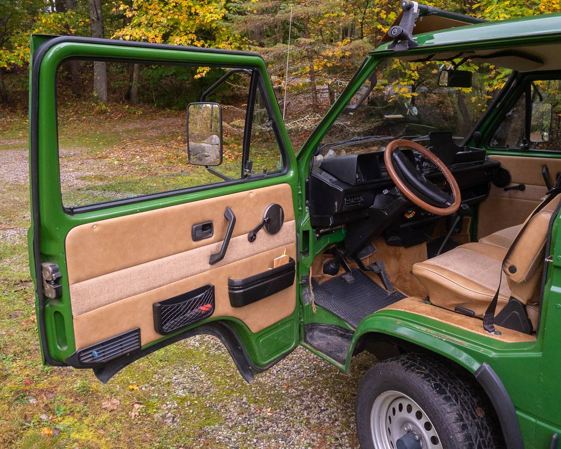 Vw-transporter-1985-green-3