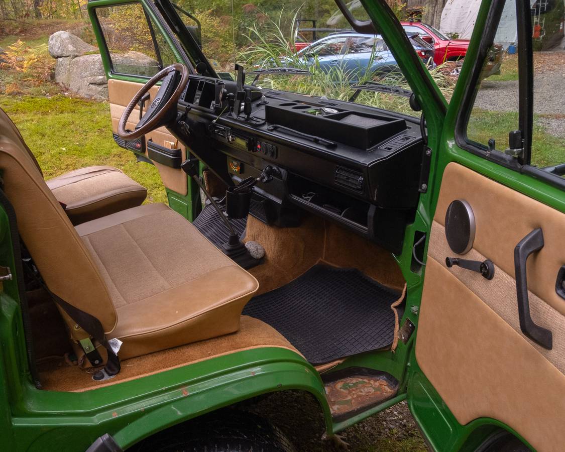 Vw-transporter-1985-green-5