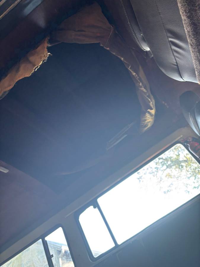 Vw-transporter-camper-combi-1972-brown-17