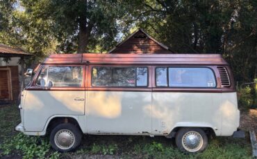 Vw-transporter-camper-combi-1972-brown-3