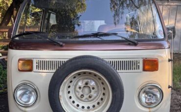Vw-transporter-camper-combi-1972-brown-4