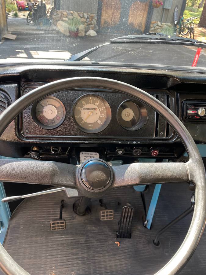 Vw-type-2-transporter-1970-blue-1