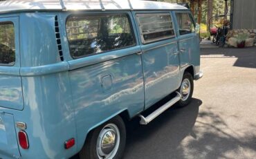 Vw-type-2-transporter-1970-blue-17