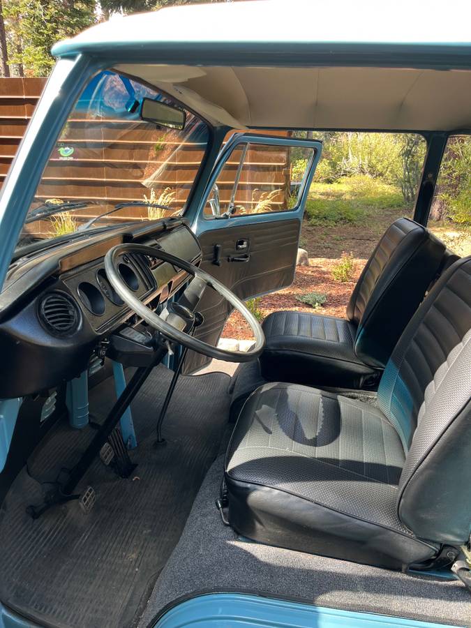 Vw-type-2-transporter-1970-blue-20
