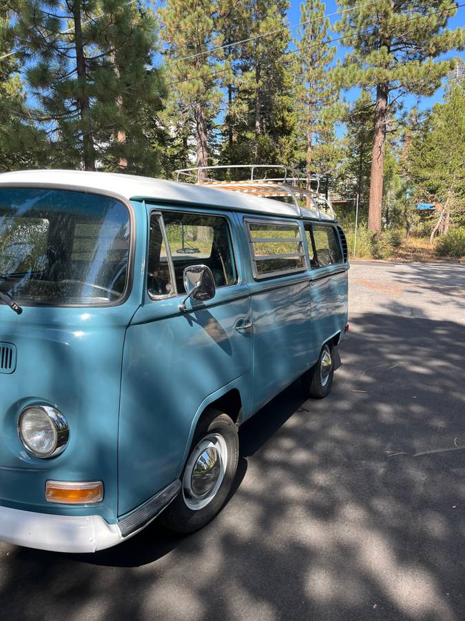 Vw-type-2-transporter-1970-blue-5