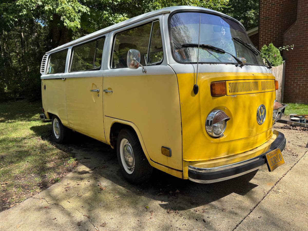 Vw-type-2-transporter-van-1977-yellow