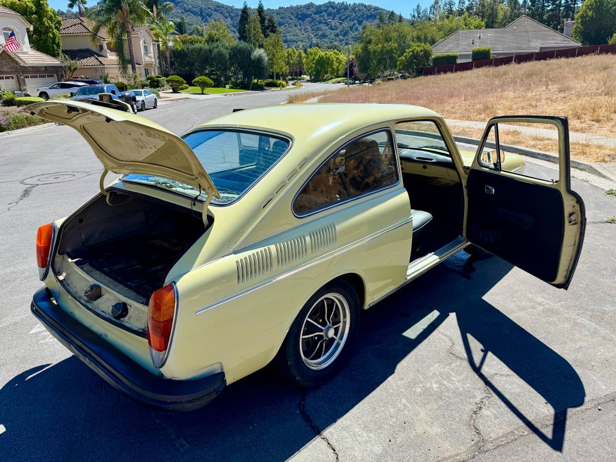 Vw-type-3-1971-yellow-2
