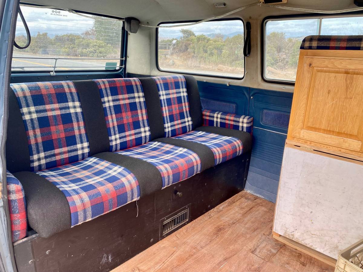 Vw-vanagon-1984-blue-12