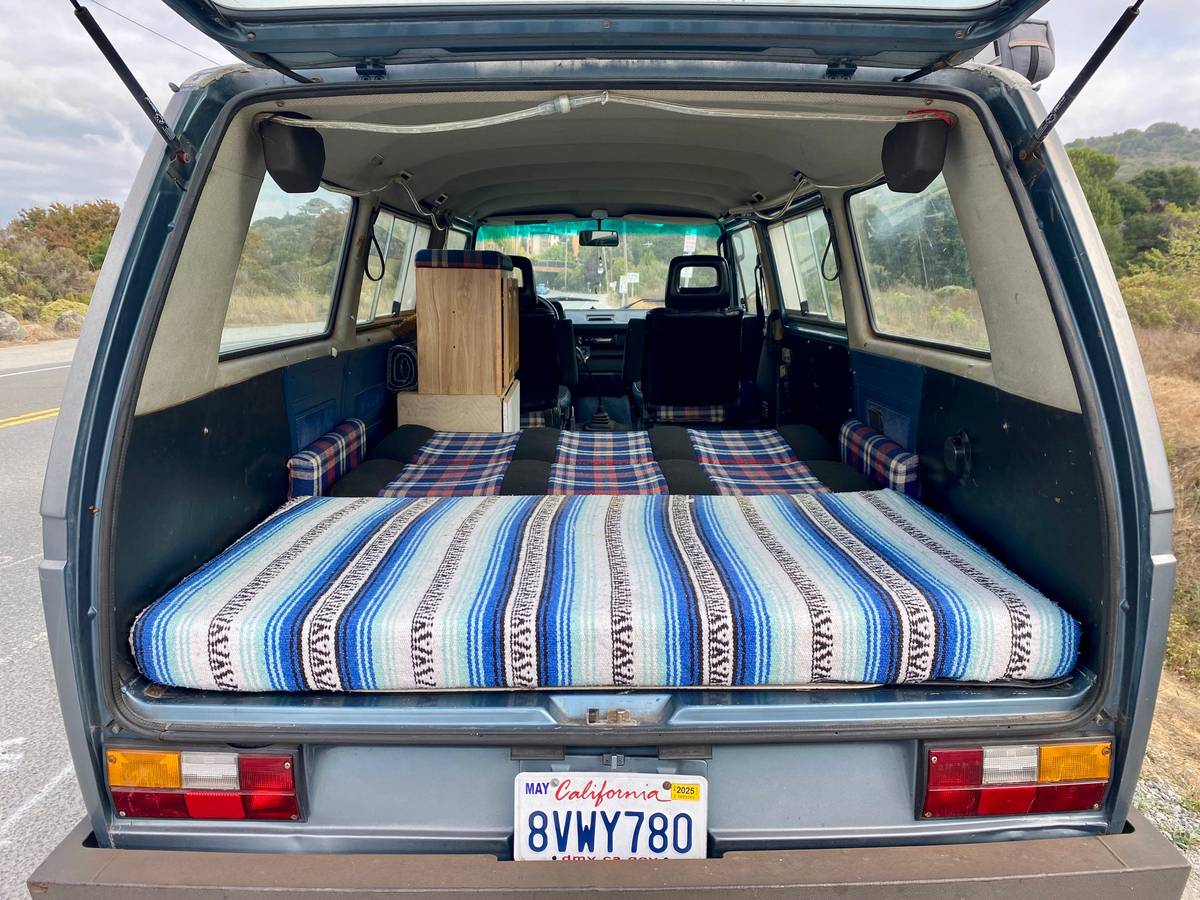 Vw-vanagon-1984-blue-5