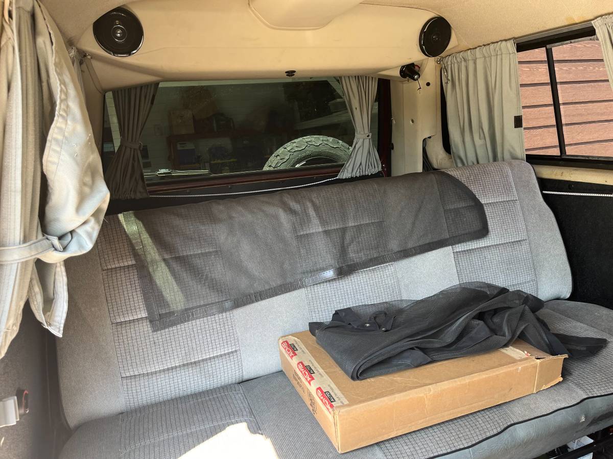 Vw-vanagon-1990-custom-4