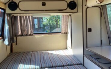 Vw-vanagon-westfalia-1984-orange-11