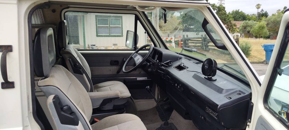 Vw-vanagon-westfalia-1987-white-4