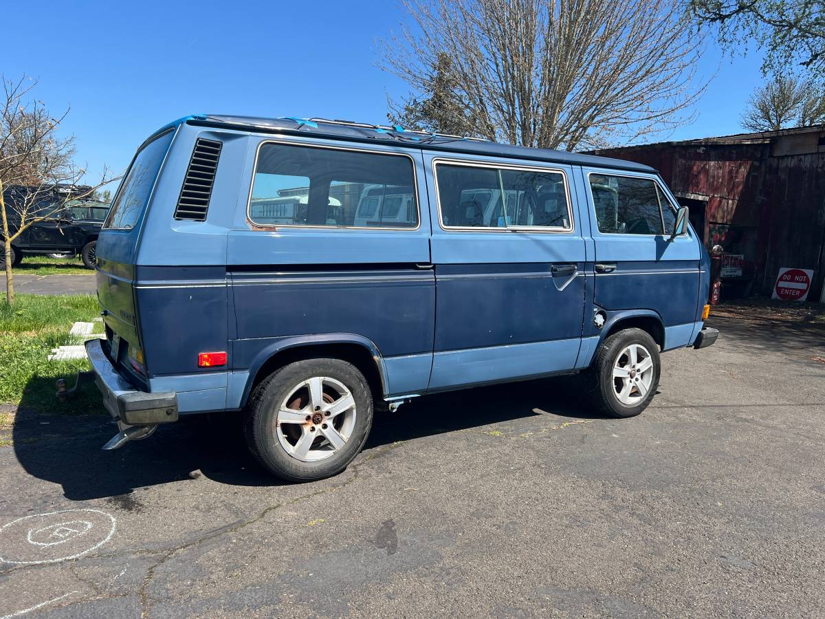 Vw-volkswagen-vanagon-diesel-1982-blue-2