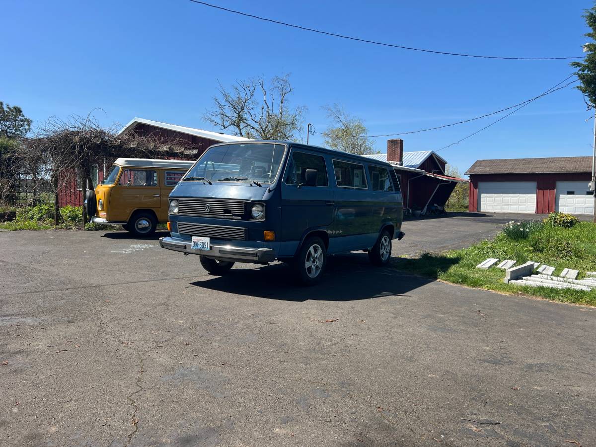 Vw-volkswagen-vanagon-diesel-1982-blue-4