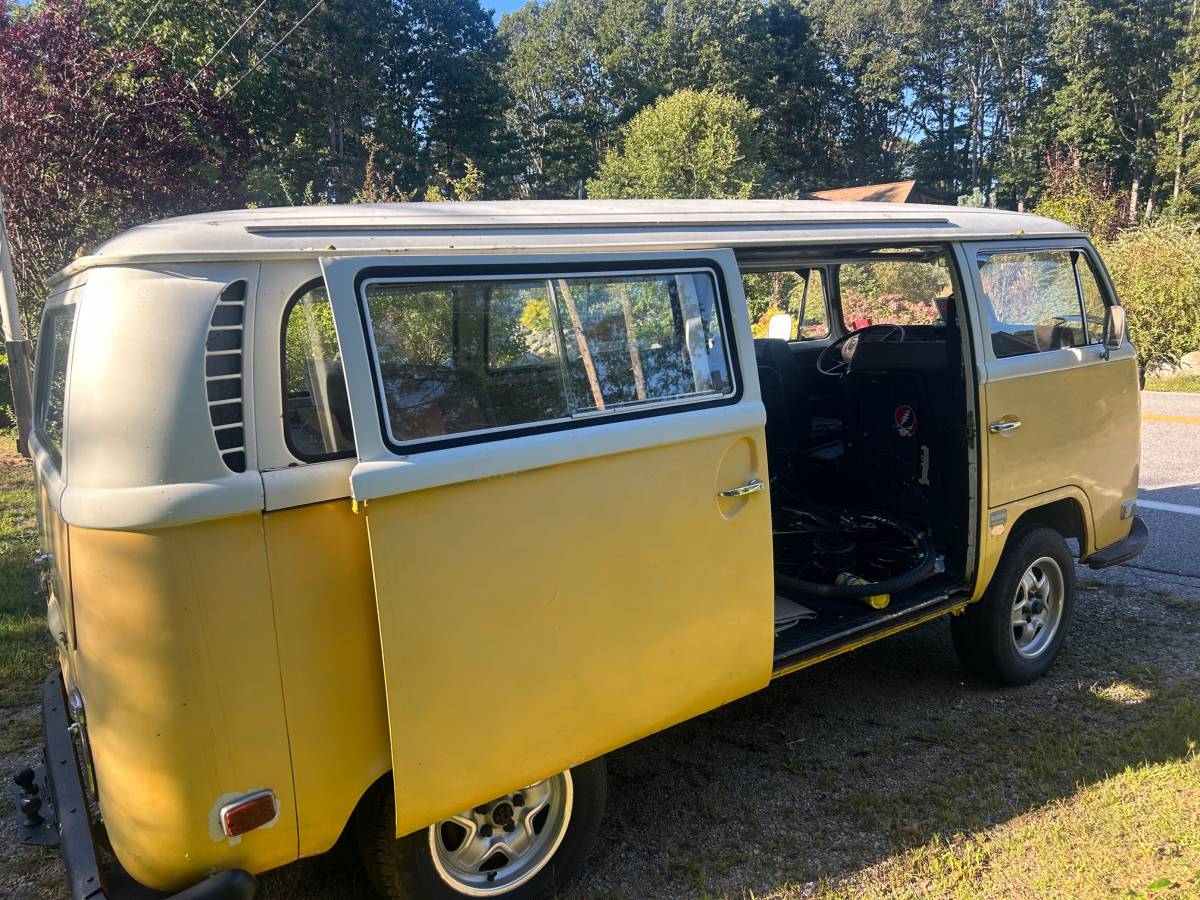 Vw-westfalia-1971-yellow-5