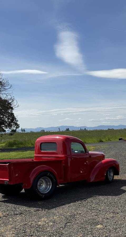 Willys-1941-red-3