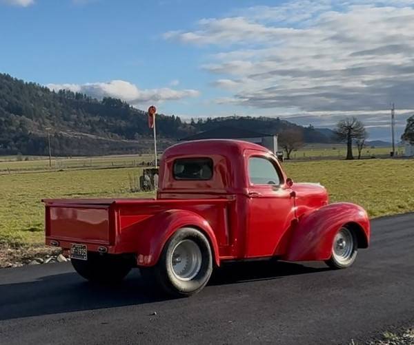 Willys-1941-red