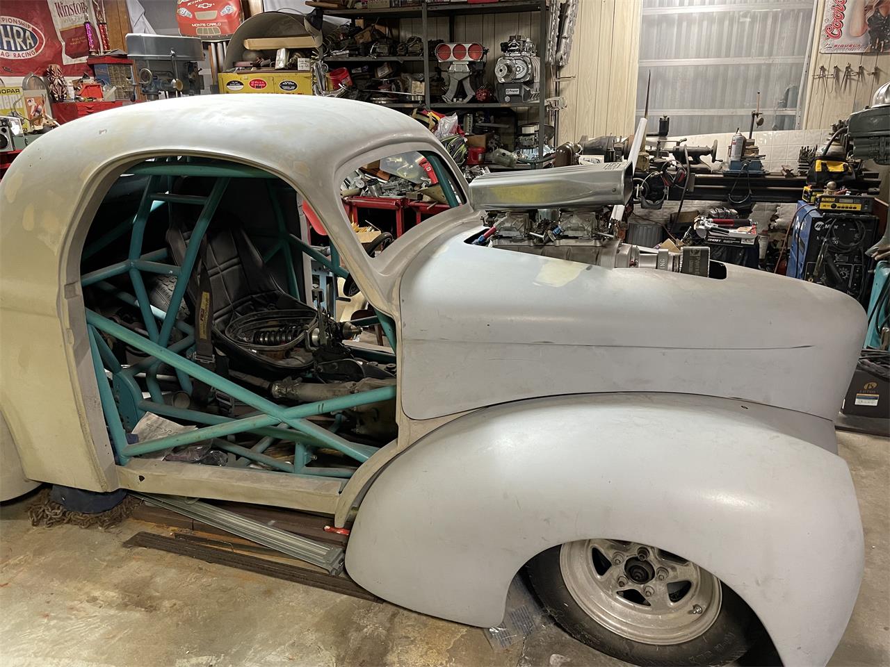 Willys-2-dr-coupe-1941-4