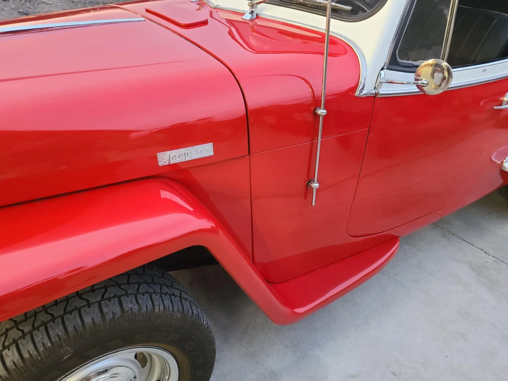 Willys-Jeepster-1949-Red-Black-26