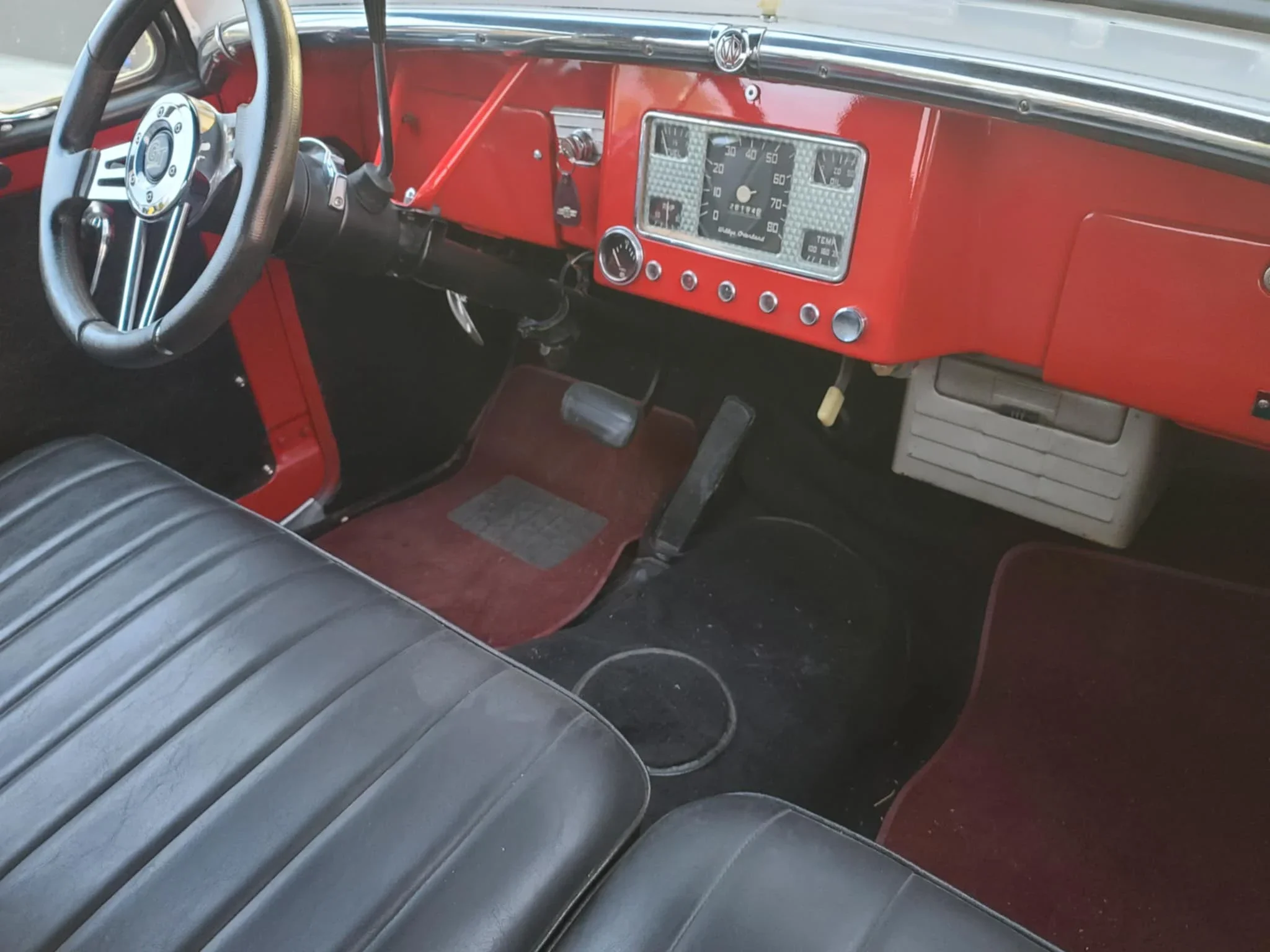 Willys-Jeepster-1949-Red-Black-3