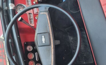 Willys-Jeepster-phaeton-1951-Red-Red-23