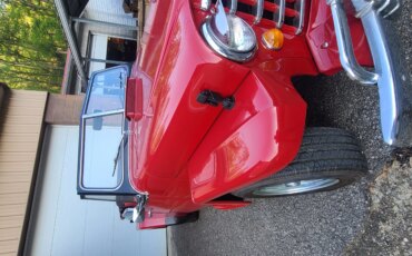 Willys-Jeepster-phaeton-1951-Red-Red-27