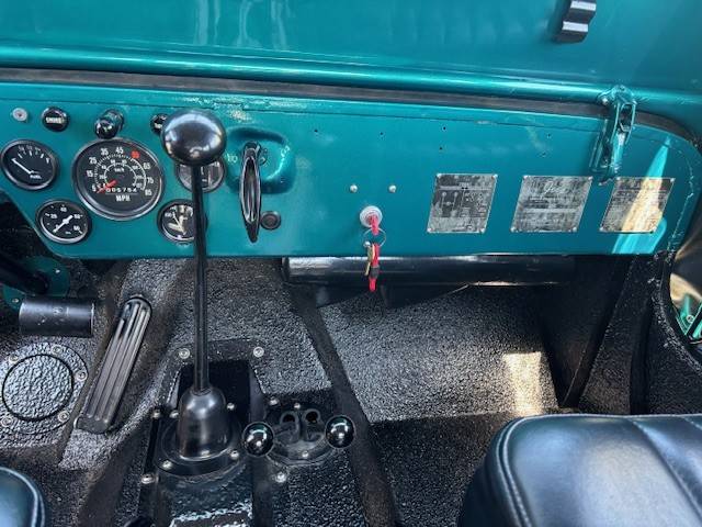 Willys-cj2a-1946-green-11