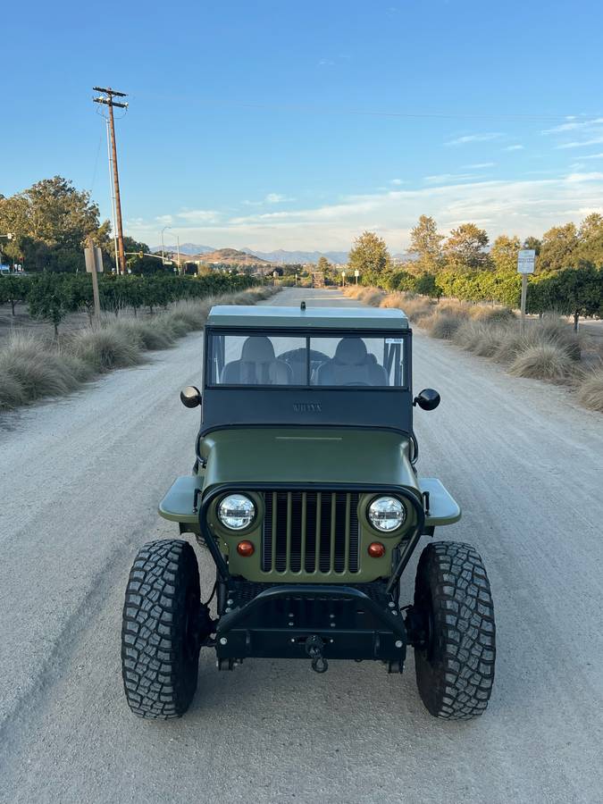 Willys-jeep-1942-green-12