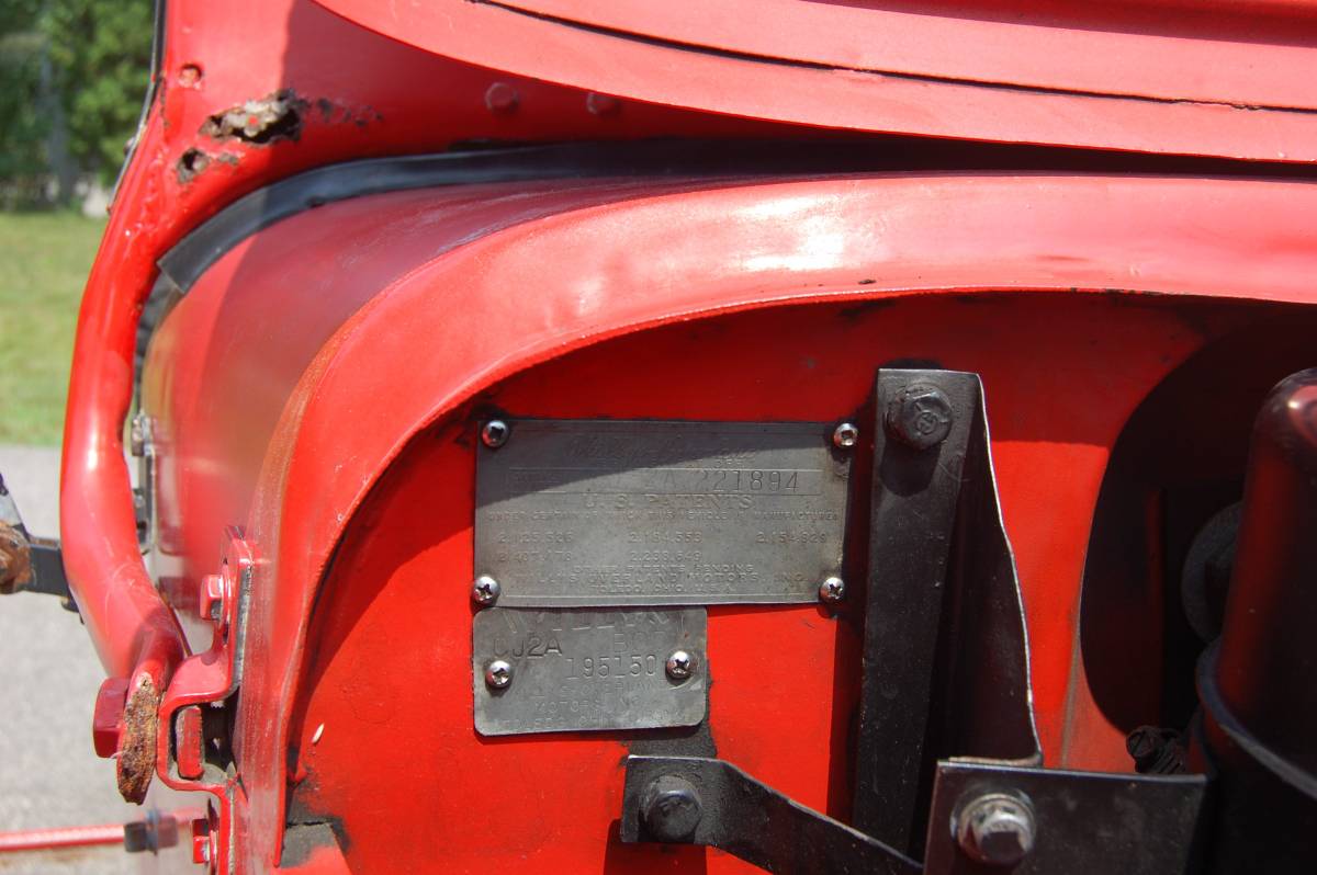 Willys-jeep-1946-red-4