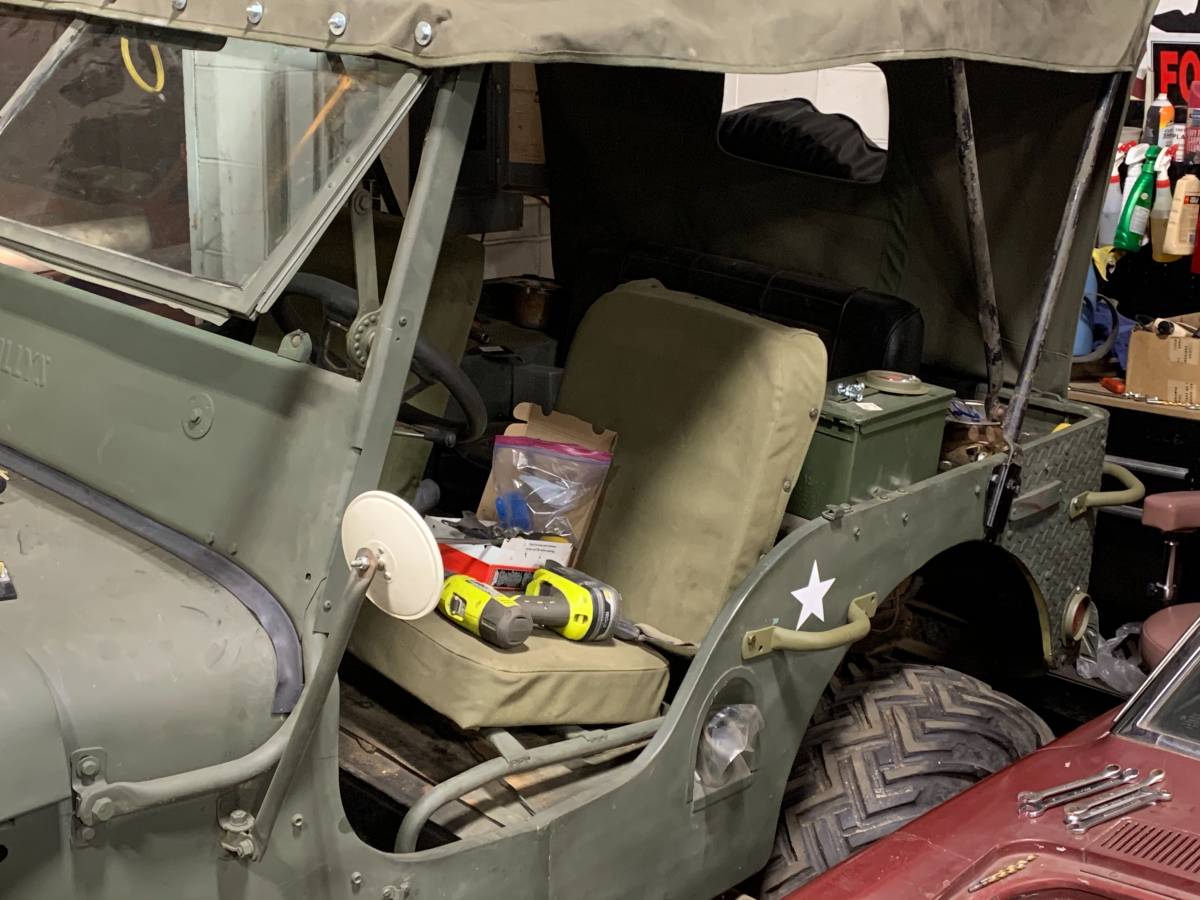 Willys-jeep-1952-green-2