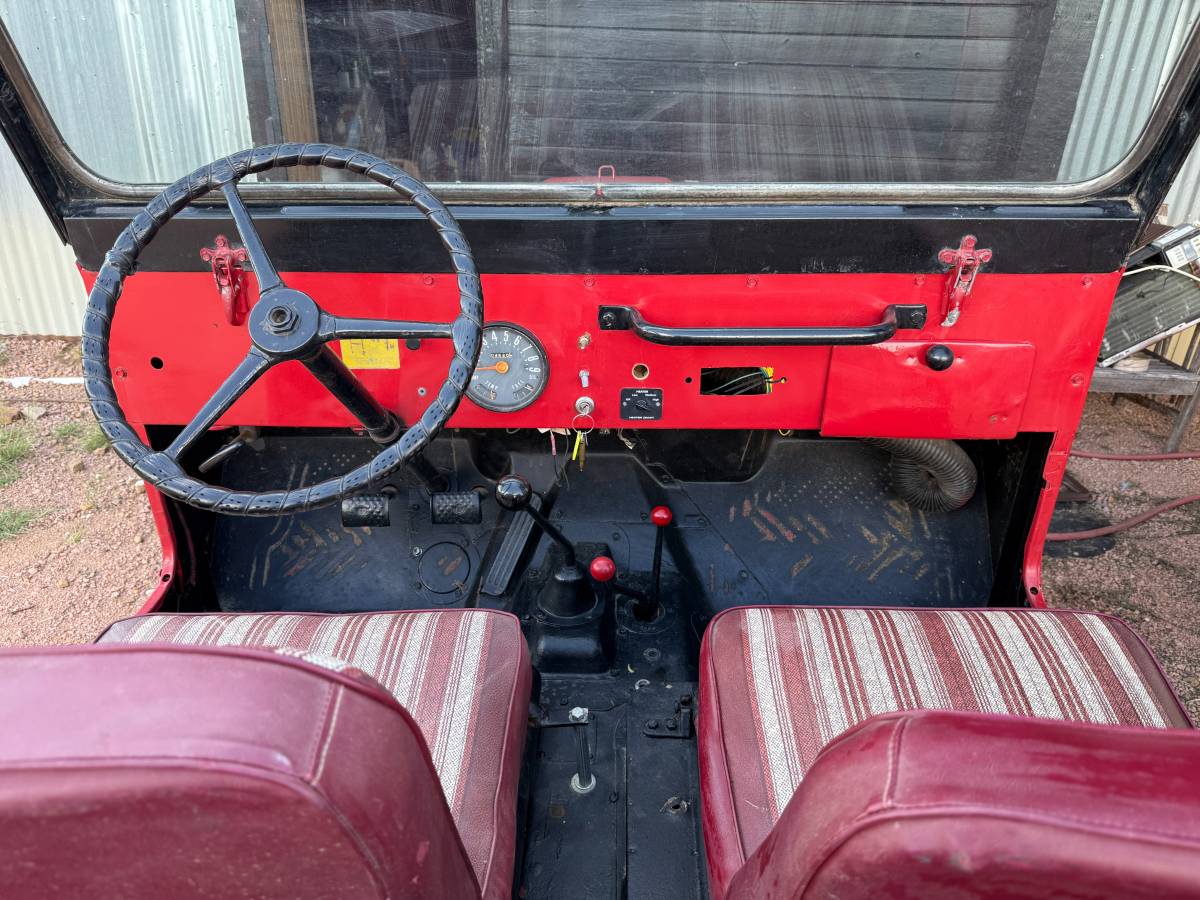 Willys-jeep-1958-red-3