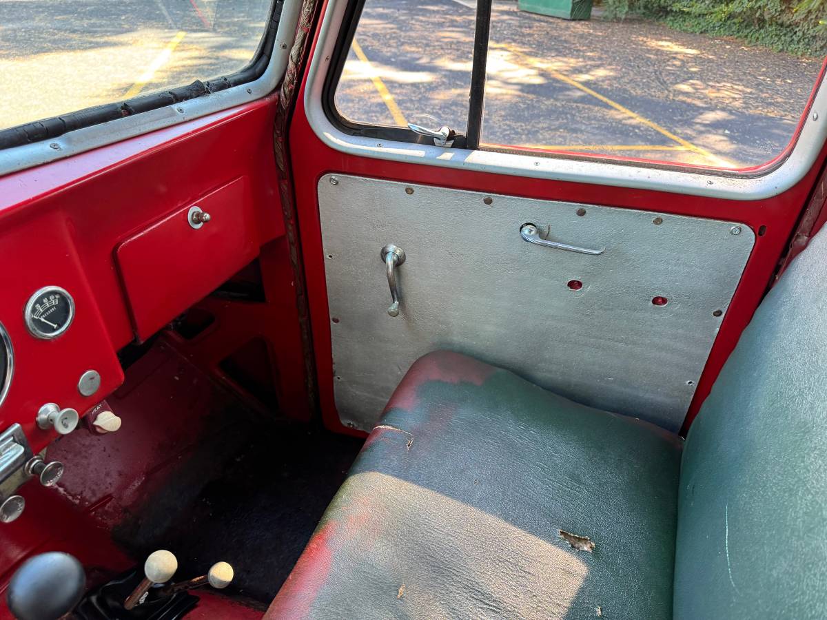 Willys-jeep-pickup-1957-16