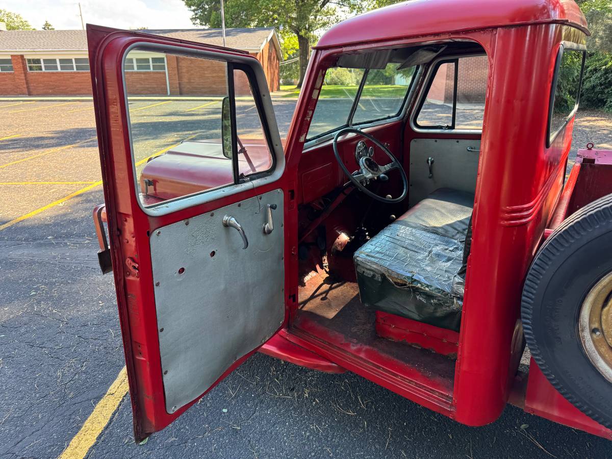 Willys-jeep-pickup-1957-3