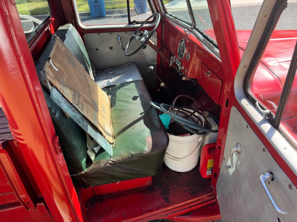 Willys-jeep-pickup-1957-8