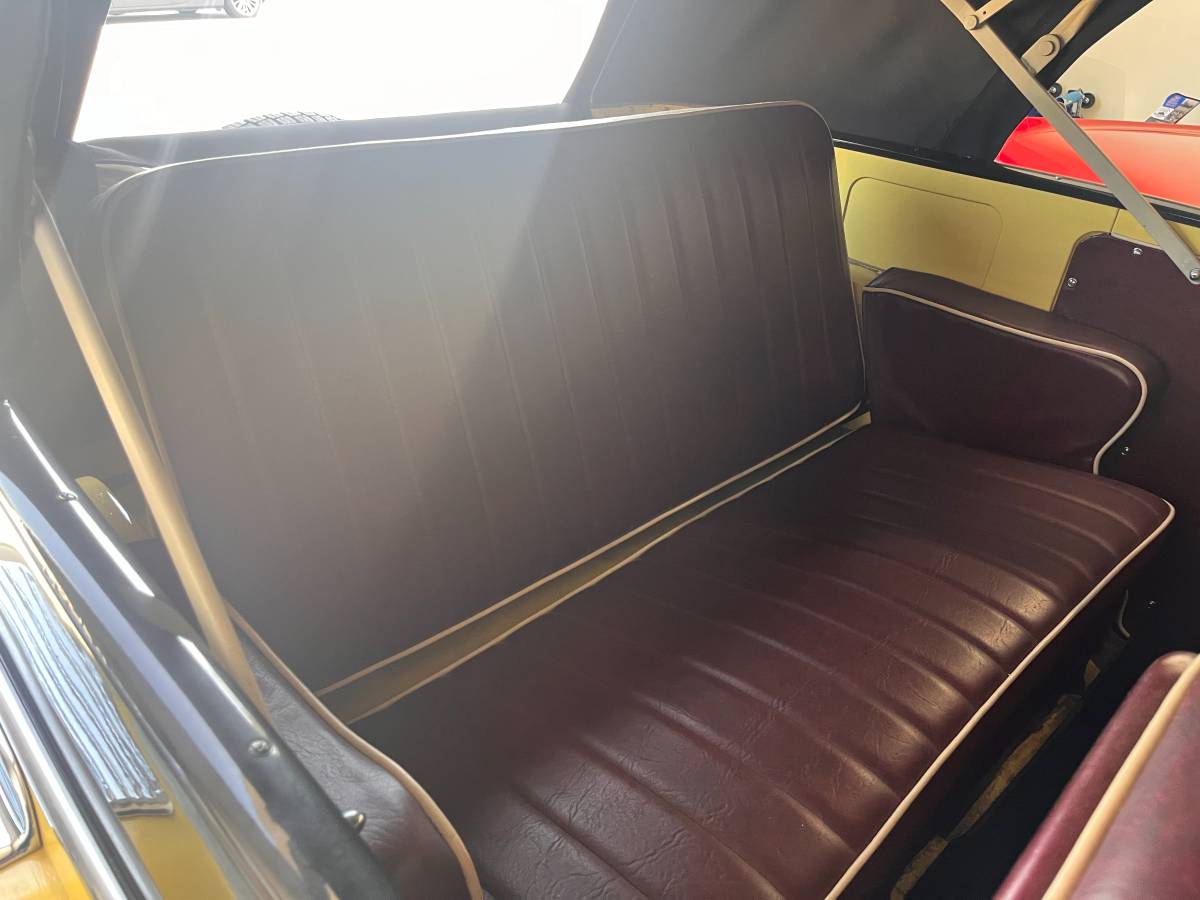 Willys-overland-jeepster-1950-yellow-13