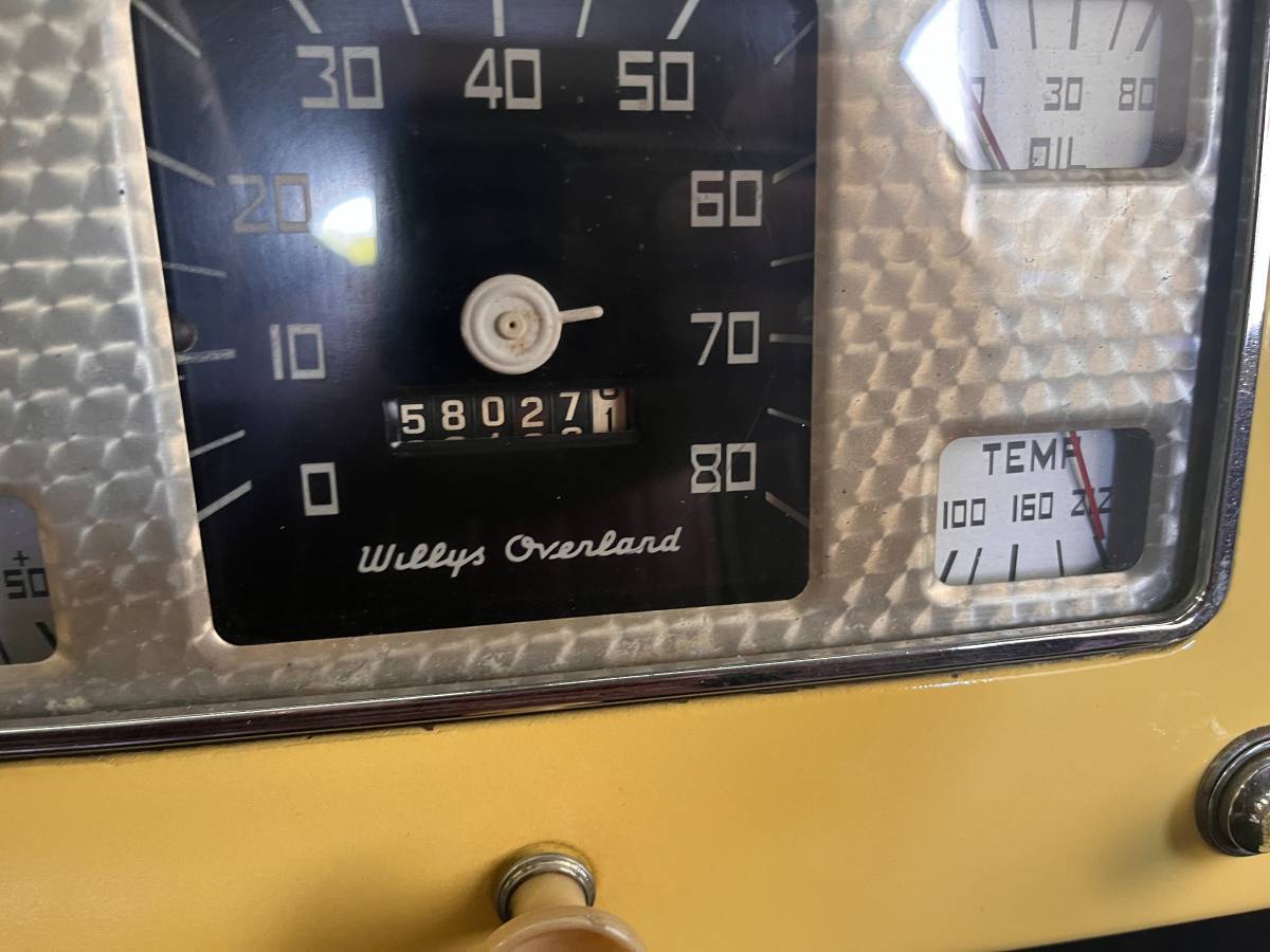 Willys-overland-jeepster-1950-yellow-17