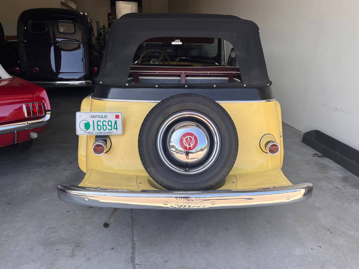Willys-overland-jeepster-1950-yellow-2