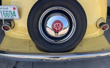 Willys-overland-jeepster-1950-yellow-3