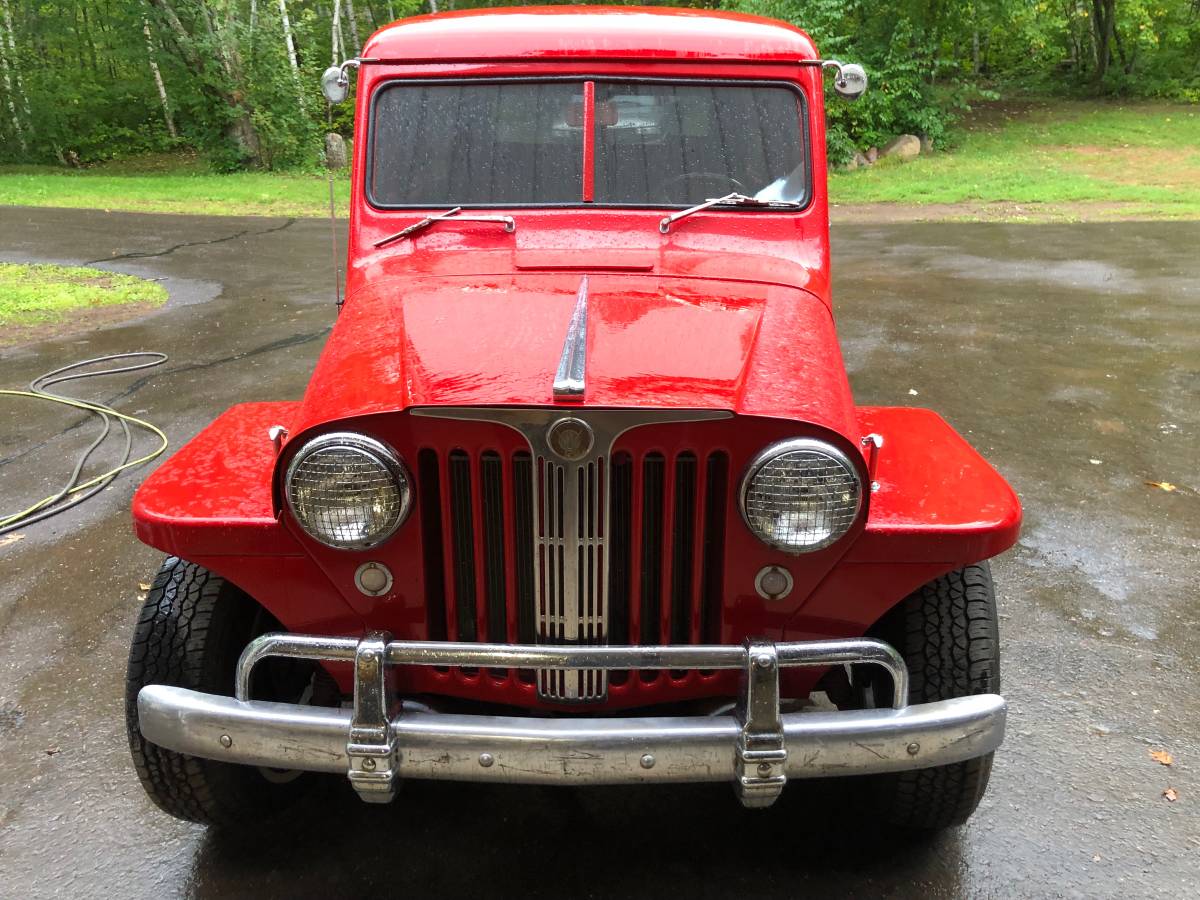 Willys-wagon-1949-red-5