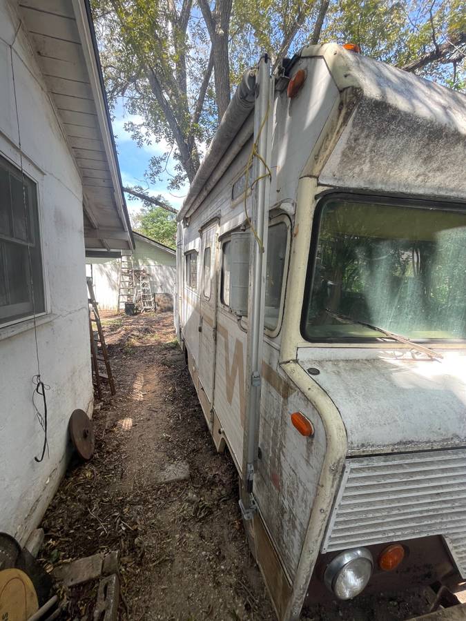 Winnebago-1975-2