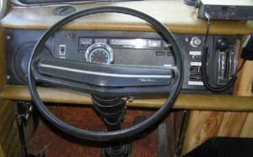 Winnebago-brave-d-18-1973-white-6