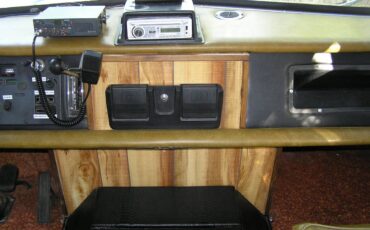 Winnebago-brave-d-18-1973-white-7