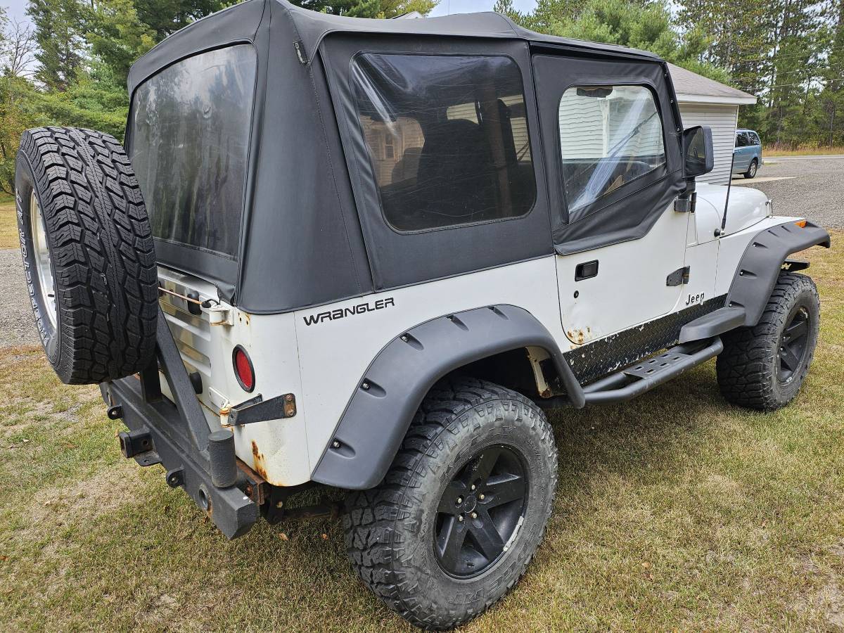 Wrangler-1995-white-3