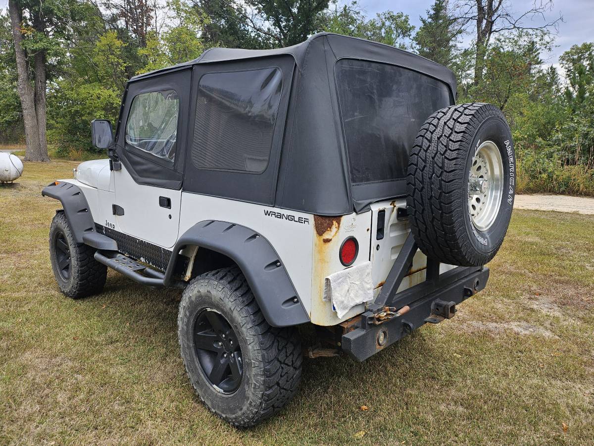 Wrangler-1995-white-5
