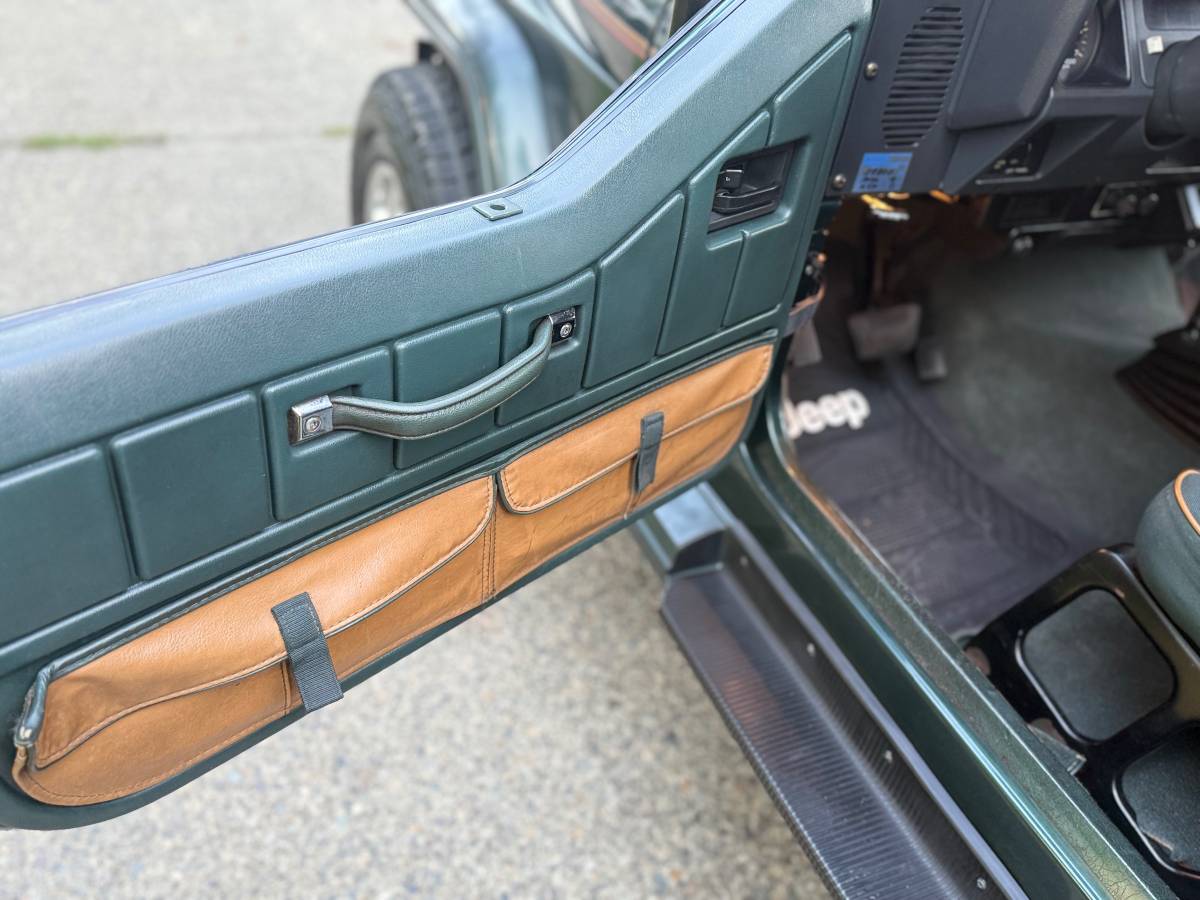 Wrangler-yj-sahara-1994-green-10
